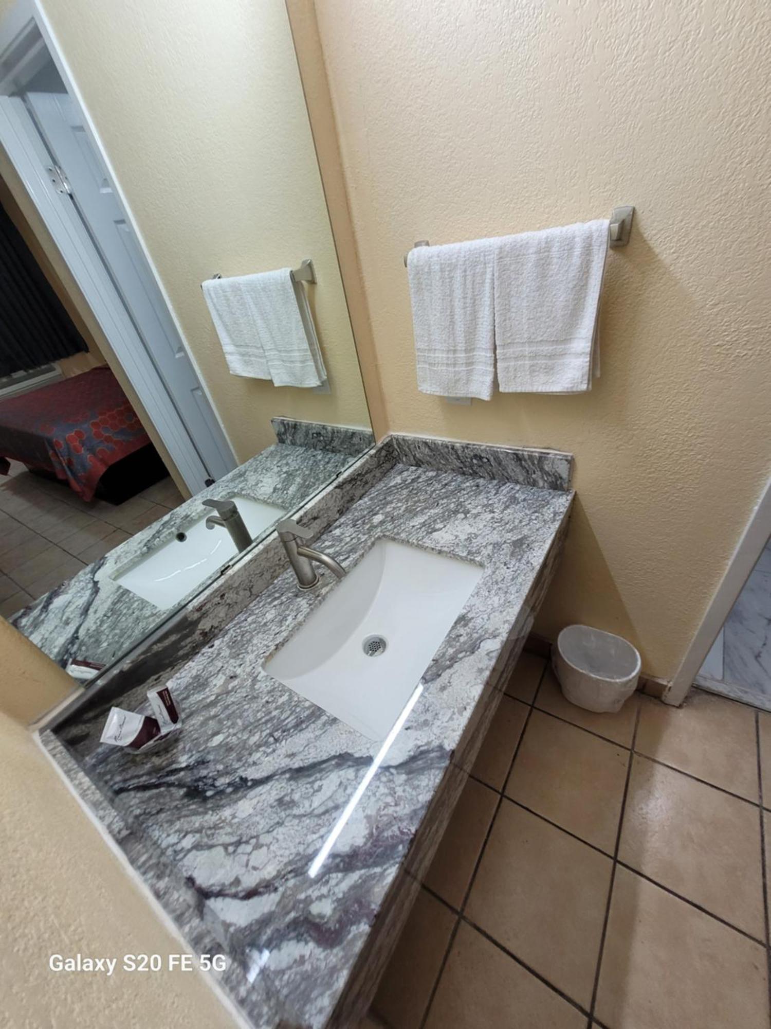 La Vista Motel Brownsville Ngoại thất bức ảnh